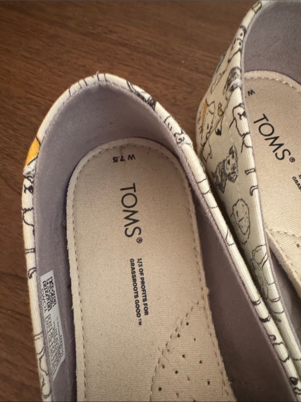 TOMS Cream Canvas Slip-Ons with Multicolor Dog Print - Picture 2 of 2